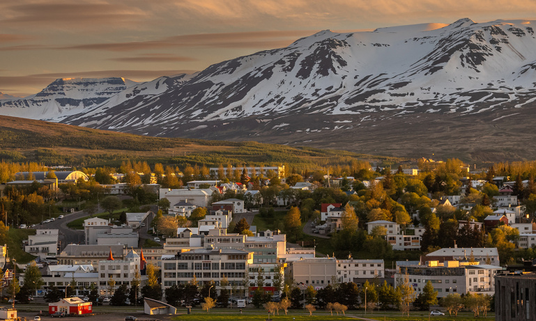 Discover...<br/>Akureyri