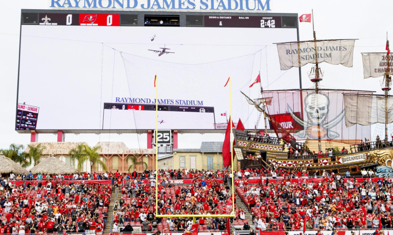 NFL Tampa Bay Buccaneers | Do Something Different